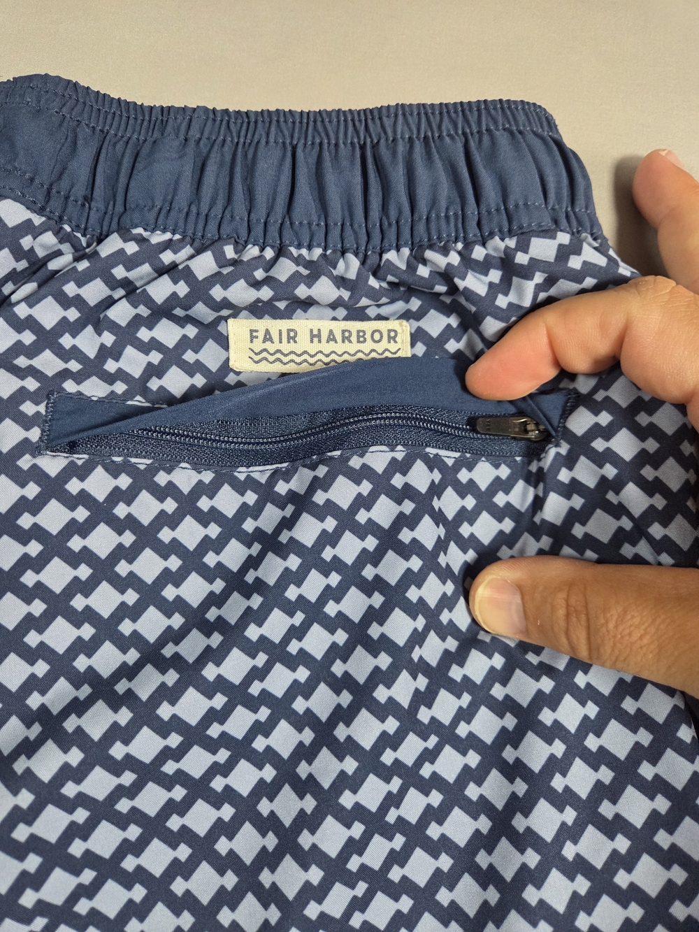 Fair Harbor Men's Navy Anchor Printed Board Shorts Size Large - Picture 10 of 10